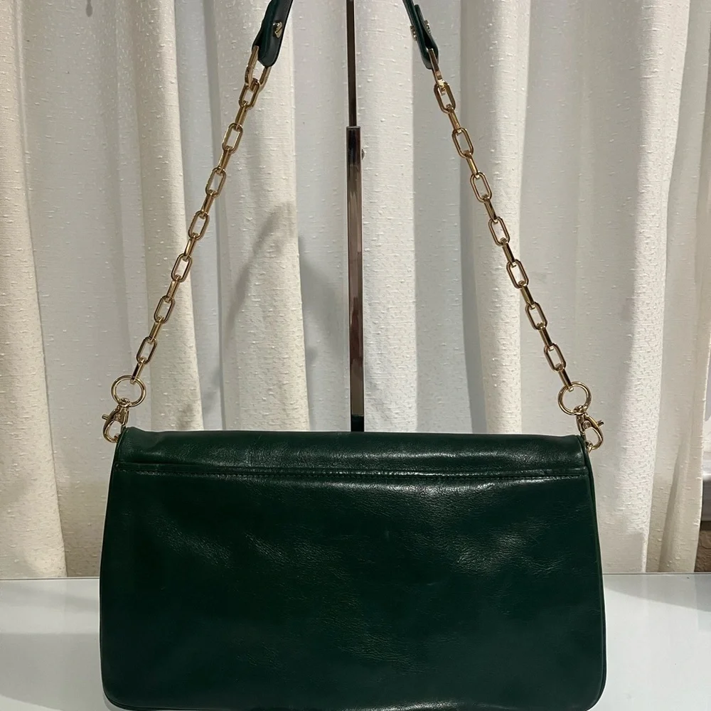 TORY BURCH DARK GREEN CLUTCH WITH GOLD CHAIN